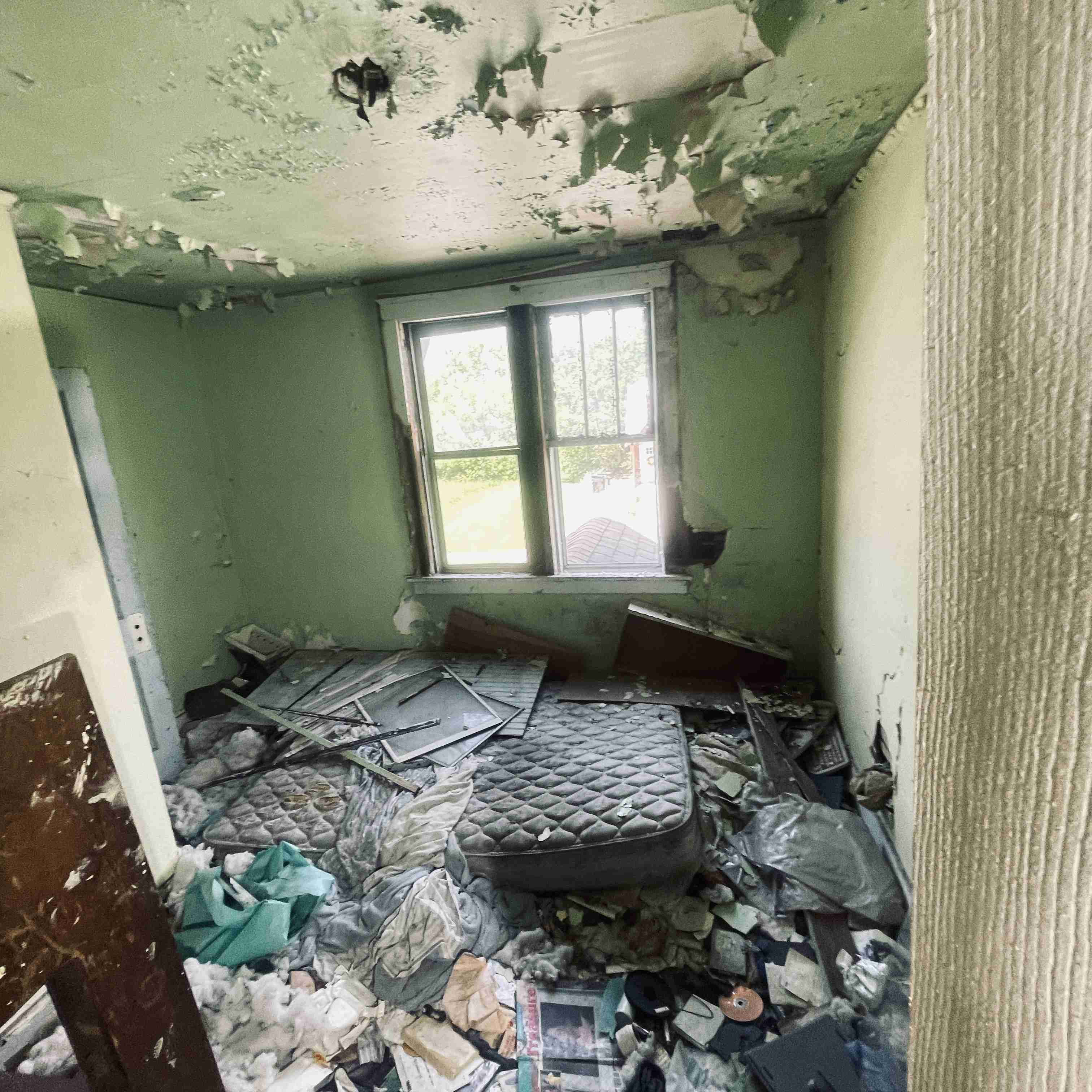 2537 Fullerton (57).jpg